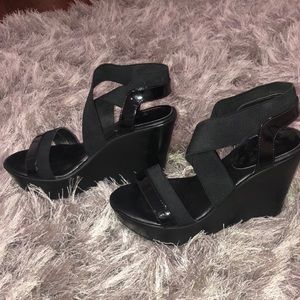 Black Wedges